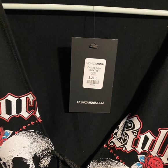 Fashion nova crop - Picture 2 of 2